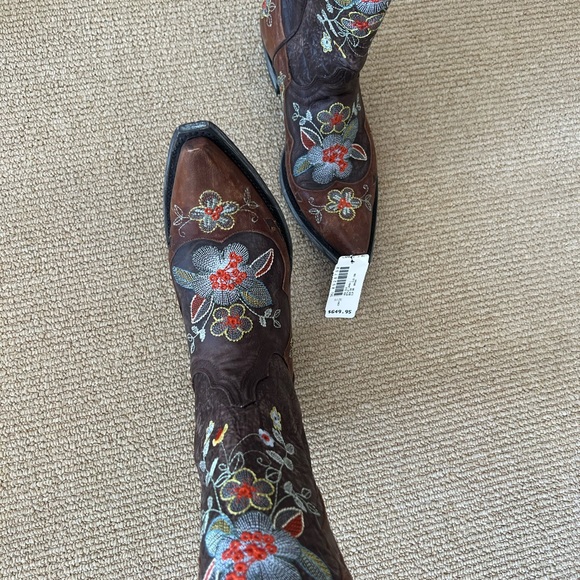 Old Gringo Cowboy Boots. Worn once. Brown with multi color stitching. Size 8 - Picture 2 of 6